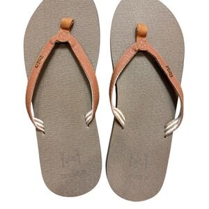 KuaiLu women's yoga foam flip flops featuring brown arch support sandals.